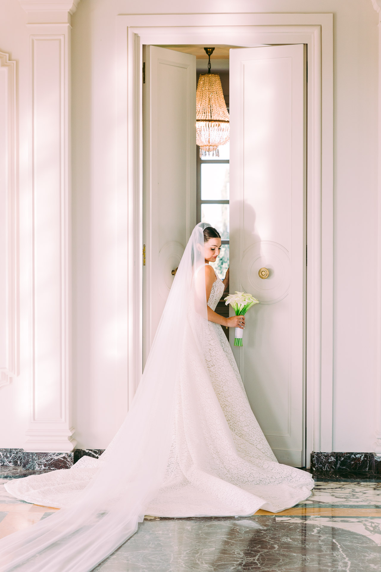 How to Choose the Perfect Bridal Bouquet for Your Wedding in Italy