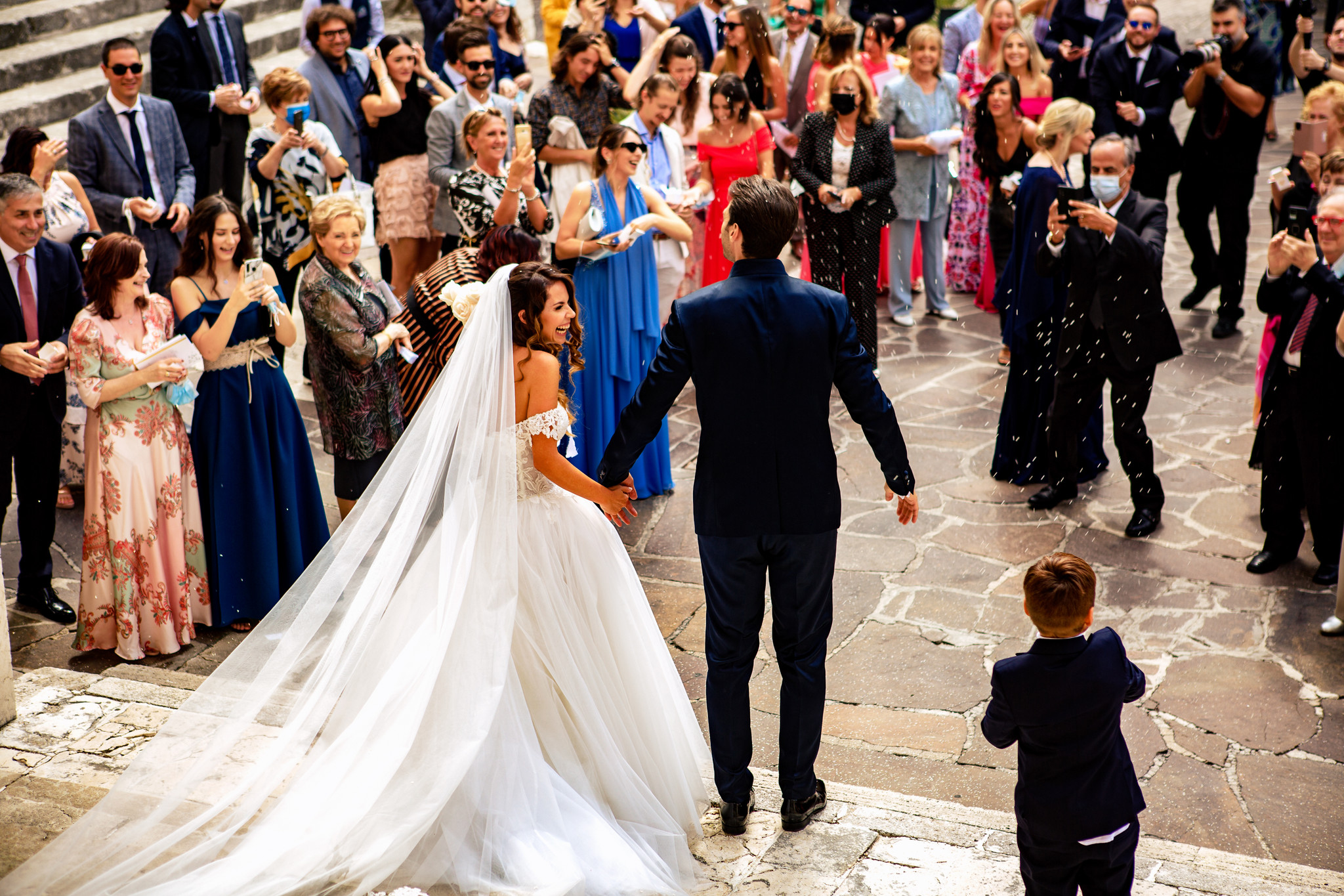 Wedding Dress Code in Italy: Should You Ask Guests to Follow One?